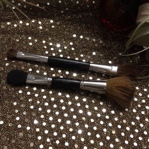 Makeup brushes